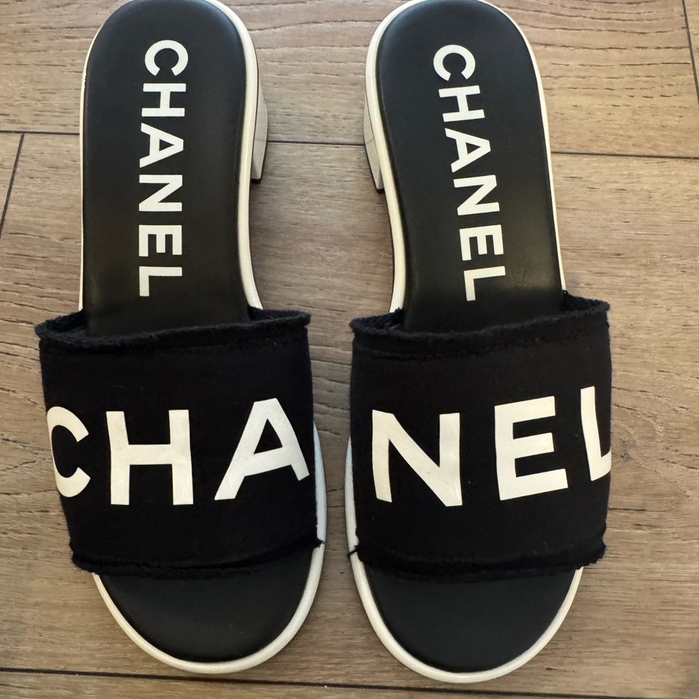 Chanel Sandals 41